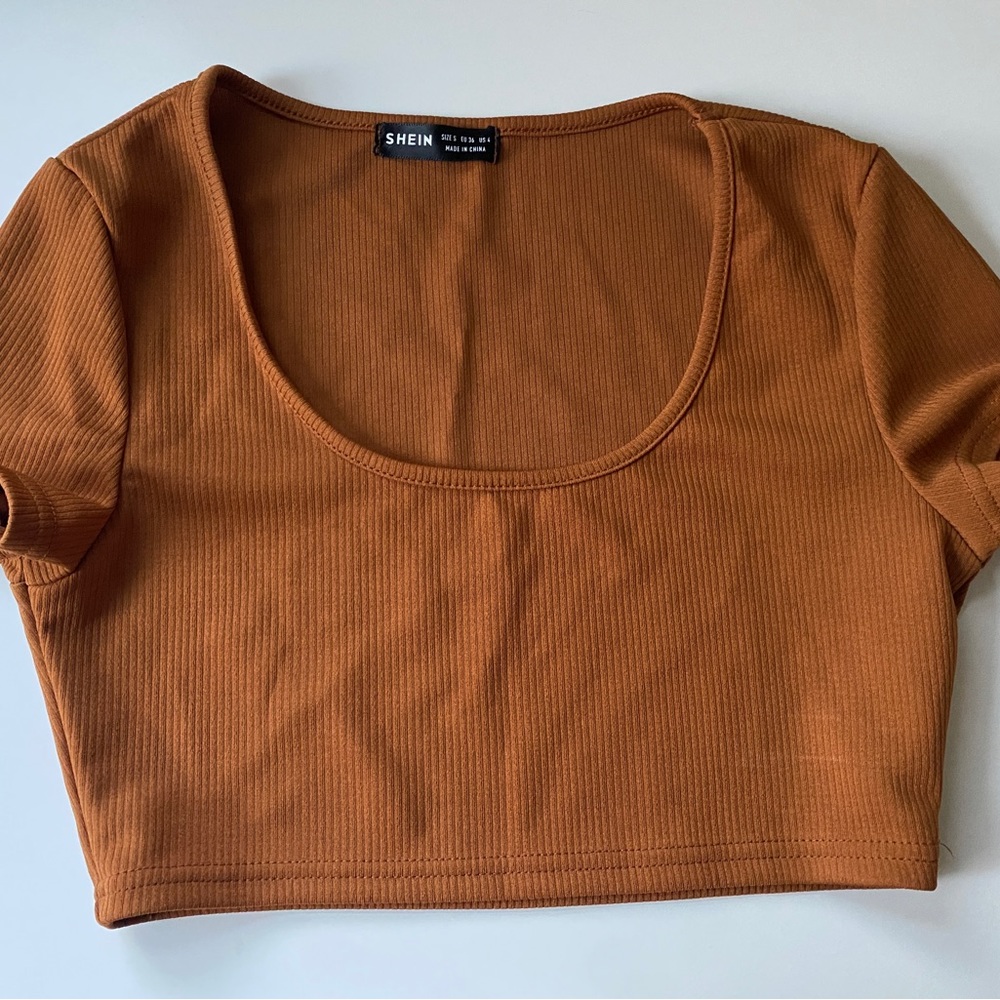 SHEIN  crop top